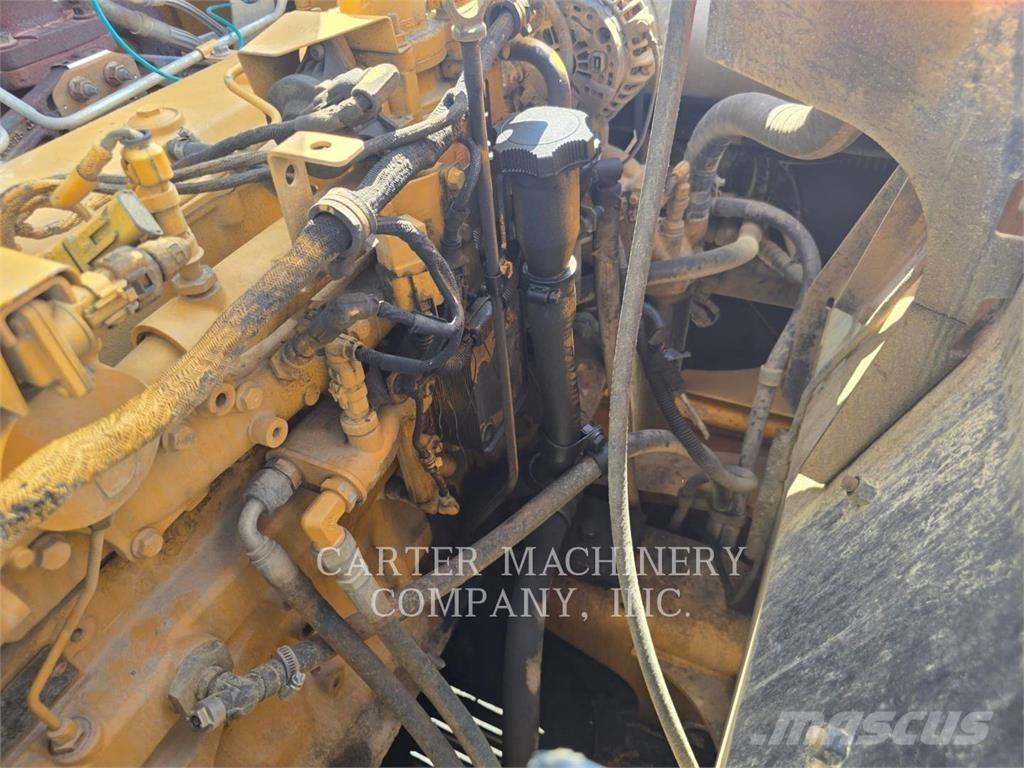 John Deere 210G 履带挖掘机