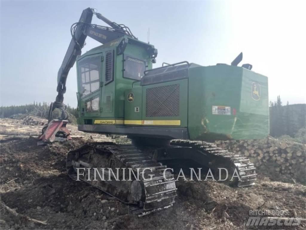 John Deere 2154G 挖坑机