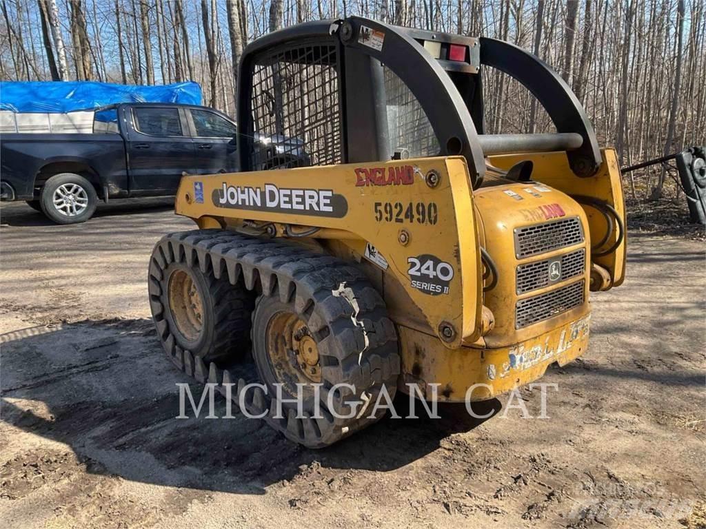 John Deere 240 滑移装载机