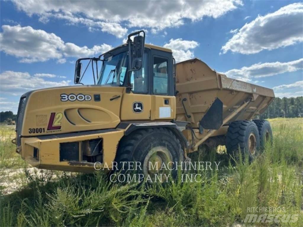 John Deere 300D 铰接式自卸车