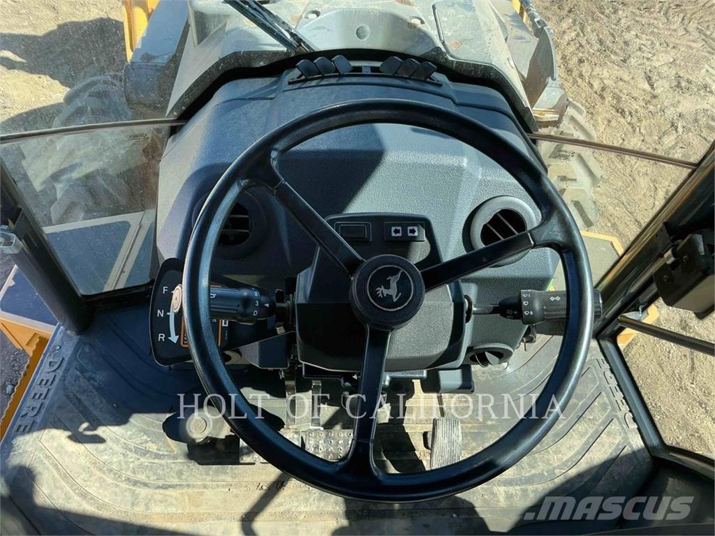 John Deere 310SL HL 反铲装载机