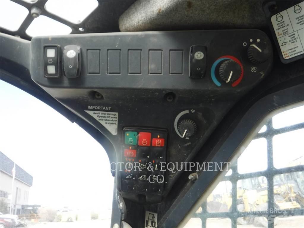 John Deere 317G 滑移装载机