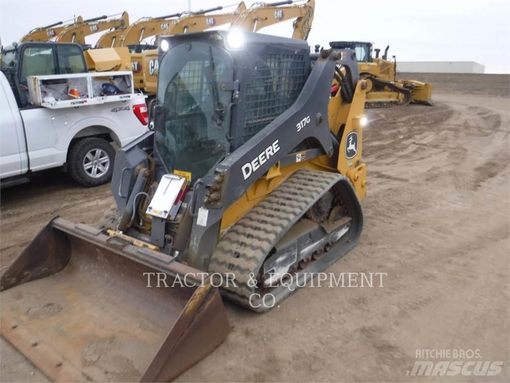 John Deere 317G 滑移装载机