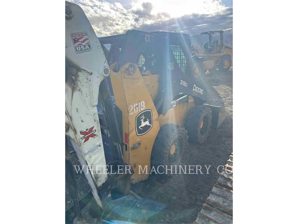 John Deere 318G 滑移装载机