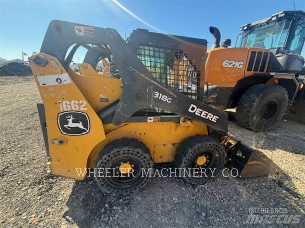 John Deere 318G SSL 滑移装载机