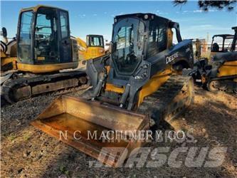 John Deere 331G 滑移装载机