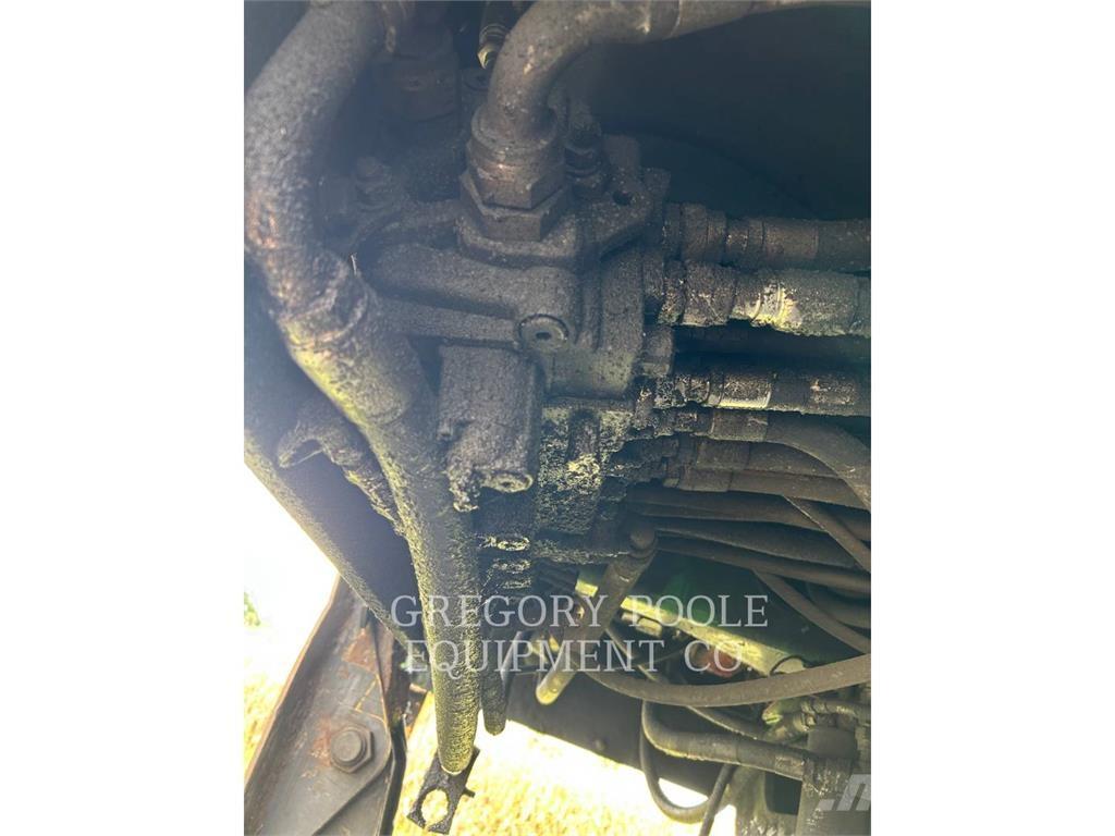 John Deere 437D 筑床机