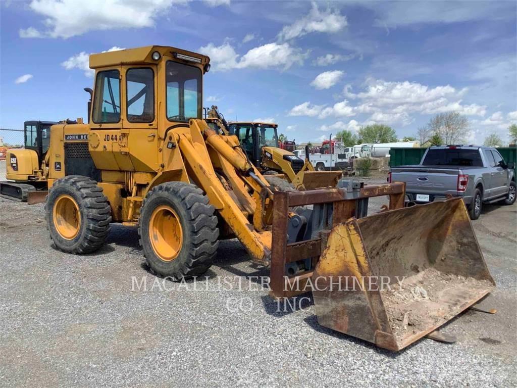 John Deere 444 轮式装载机