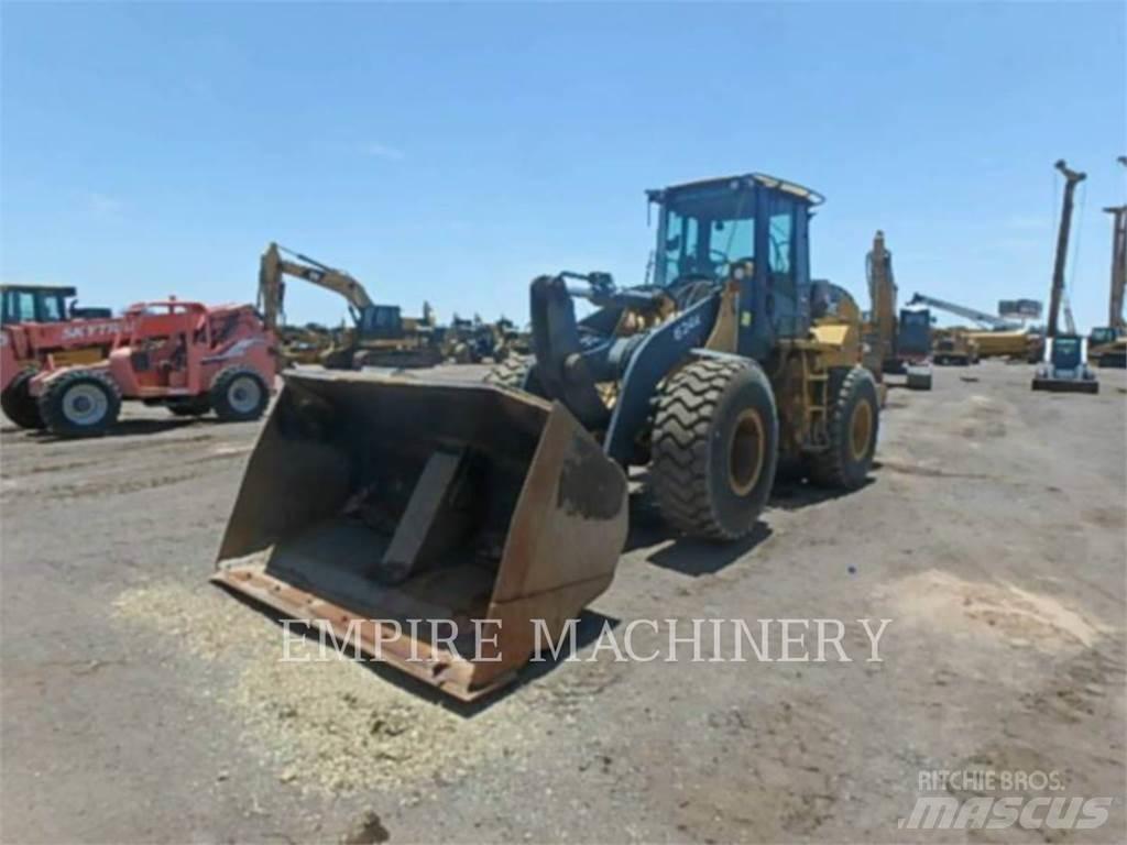 John Deere 624K 轮式装载机