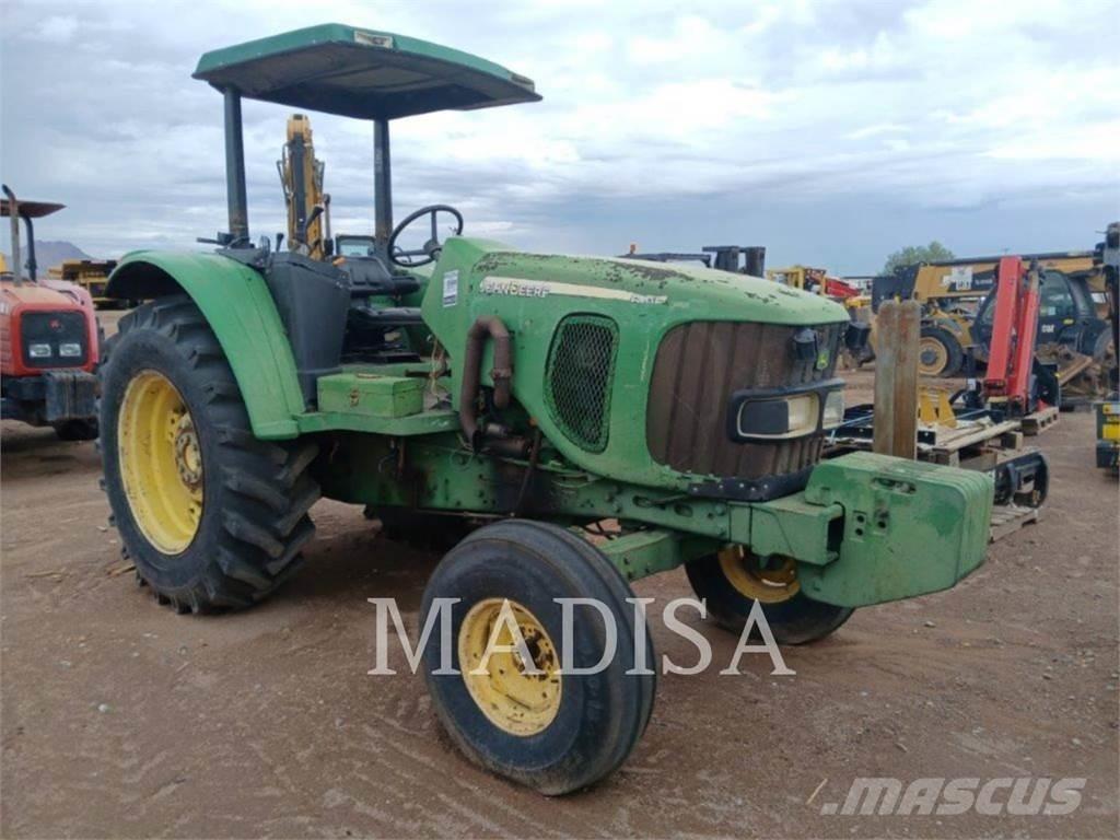 John Deere 6415 拖拉机/农用车
