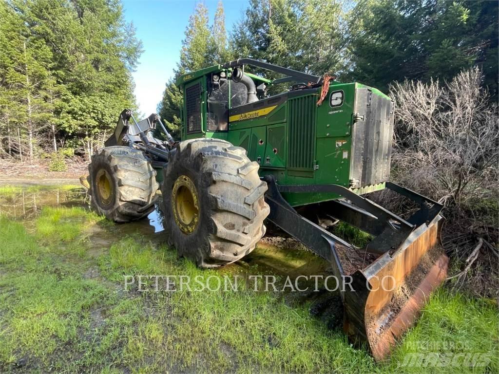 John Deere 648L 粉碎机