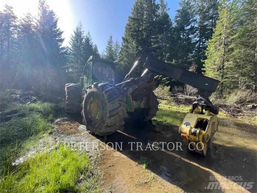 John Deere 648L 粉碎机