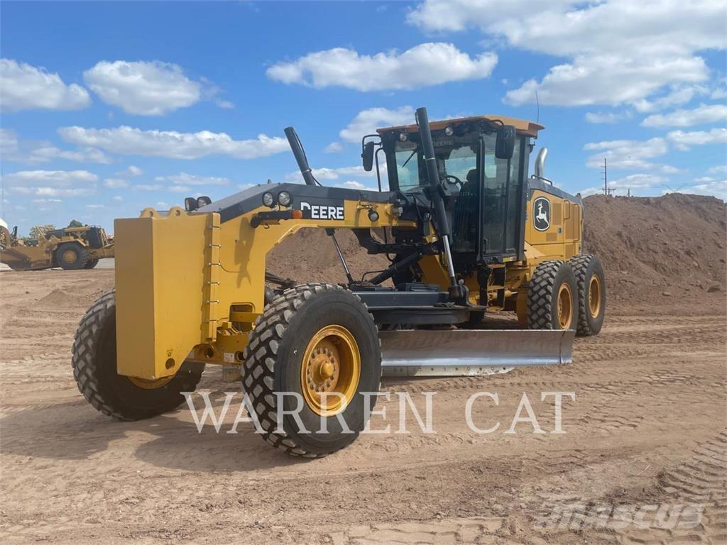 John Deere 670 平地机/推土机