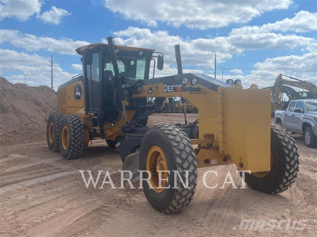 John Deere 670 平地机/推土机