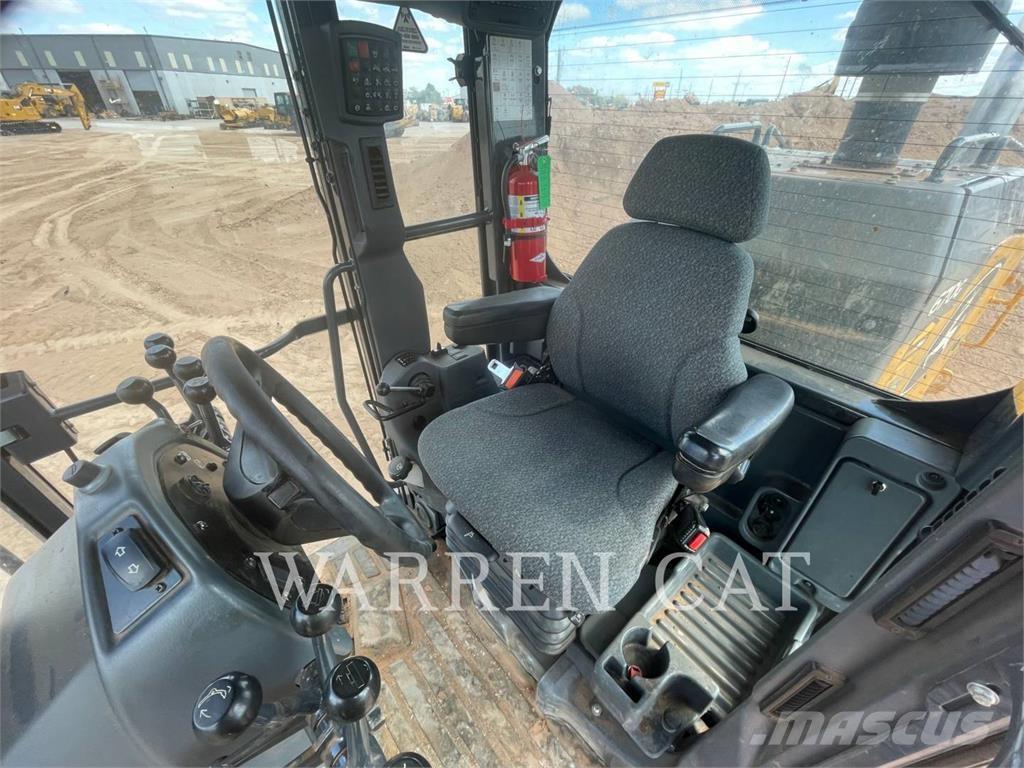 John Deere 670 平地机/推土机