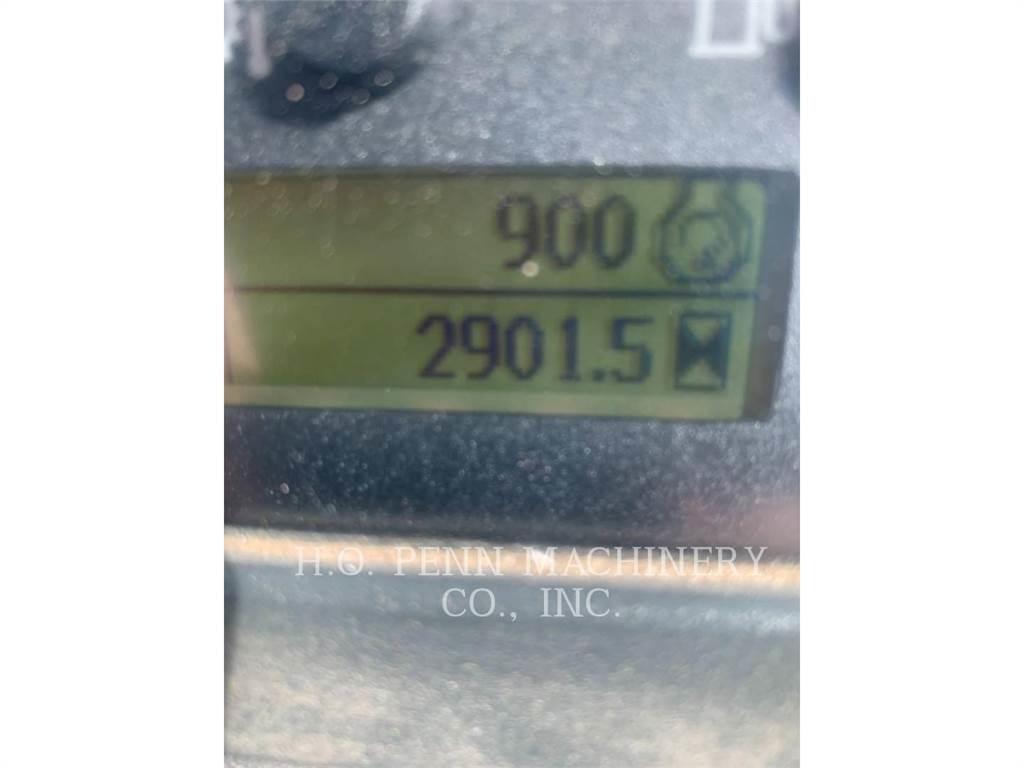 John Deere 710 反铲装载机