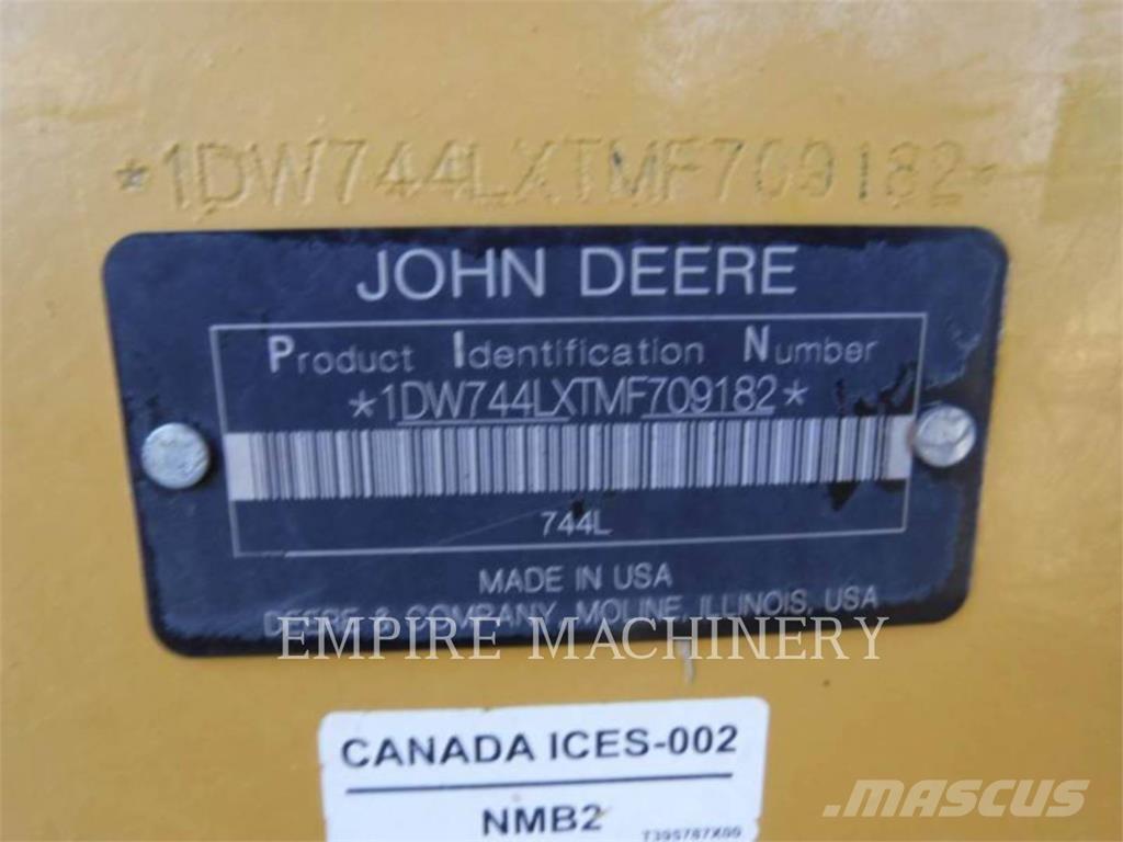 John Deere 744L 轮式装载机