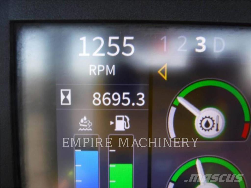 John Deere 744L 轮式装载机