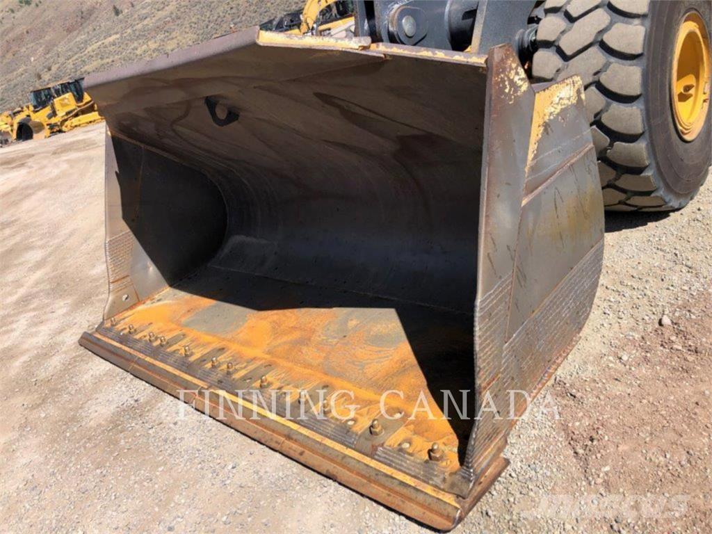 John Deere 824K 轮式装载机
