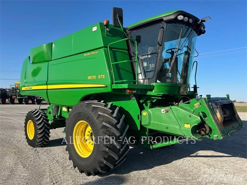 John Deere 9570 STS 联合收割机