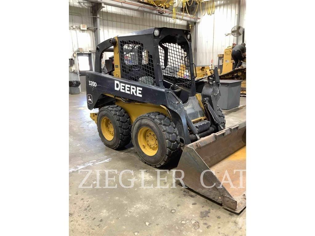 John Deere & CO. 320 D 滑移装载机