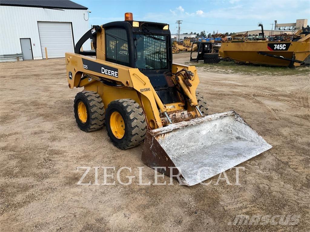 John Deere & CO. 325_AO 滑移装载机