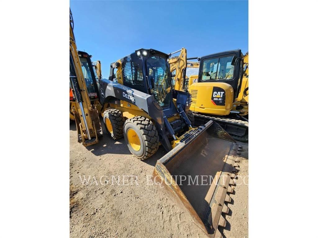 John Deere & CO. 332G 滑移装载机