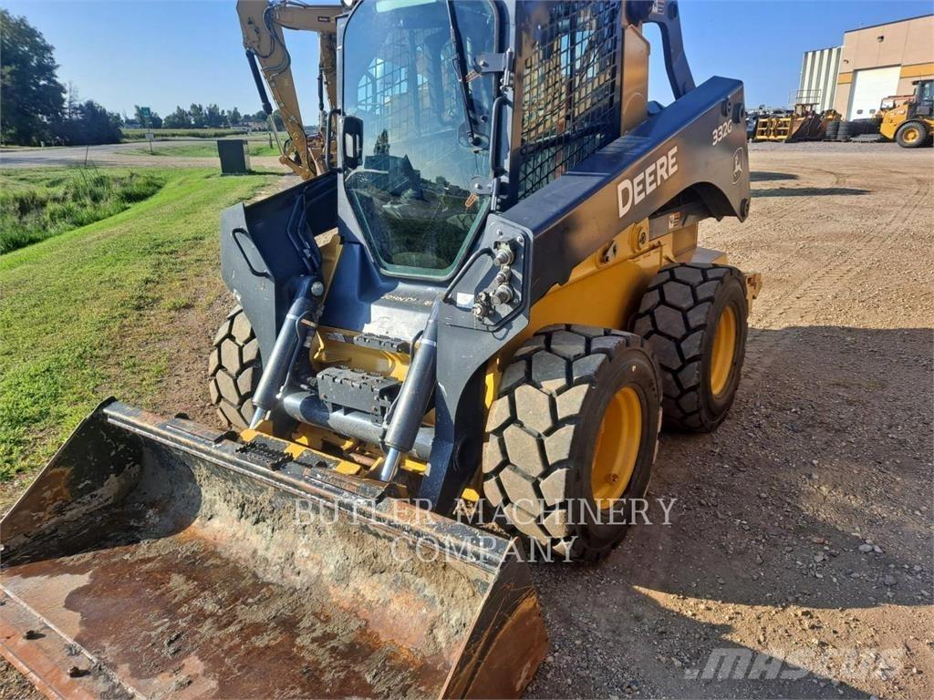 John Deere & CO. 332G 滑移装载机