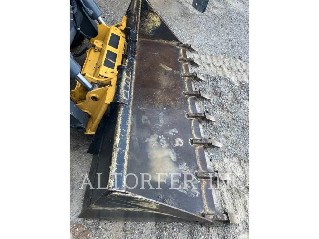 John Deere & CO. 333G 滑移装载机