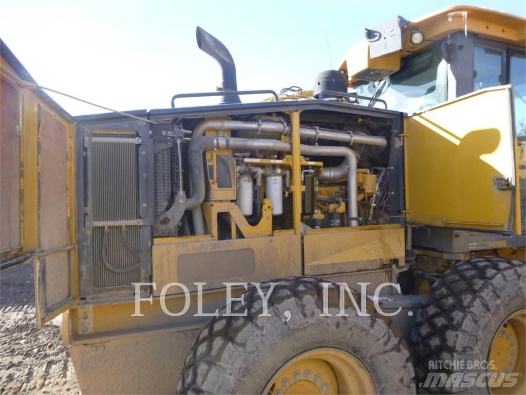 John Deere & CO. 672G 平地机/推土机