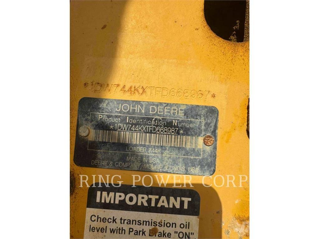John Deere & CO. 744K 轮式装载机