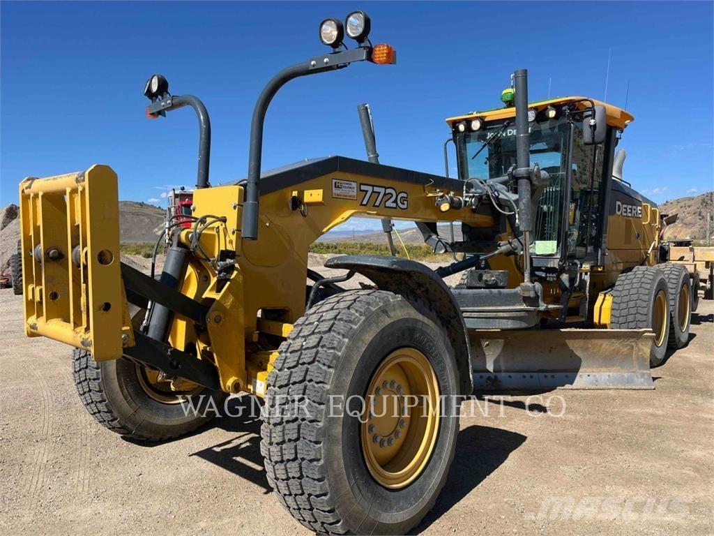 John Deere & CO. 772G AWD 平地机/推土机