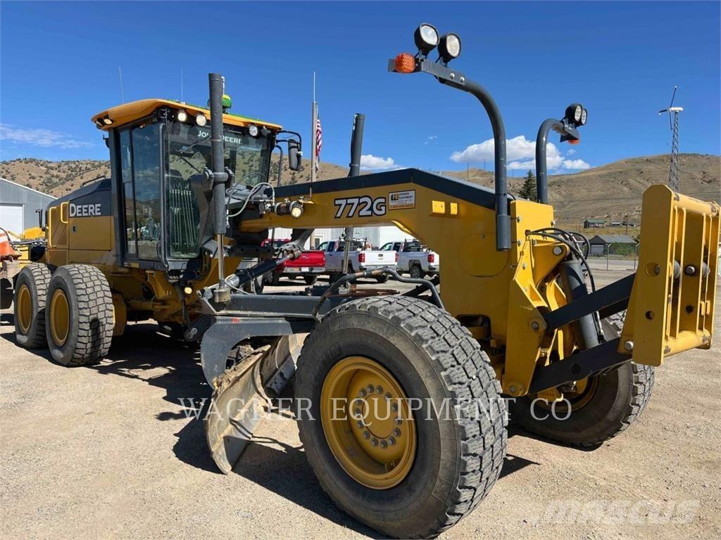 John Deere & CO. 772G AWD 平地机/推土机