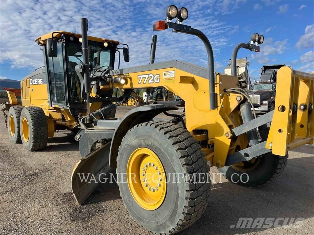 John Deere & CO. 772G AWD 平地机/推土机