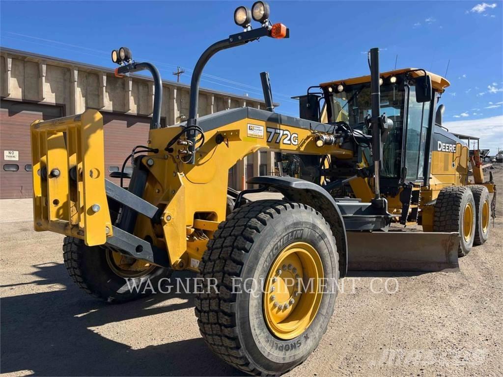 John Deere & CO. 772G AWD 平地机/推土机