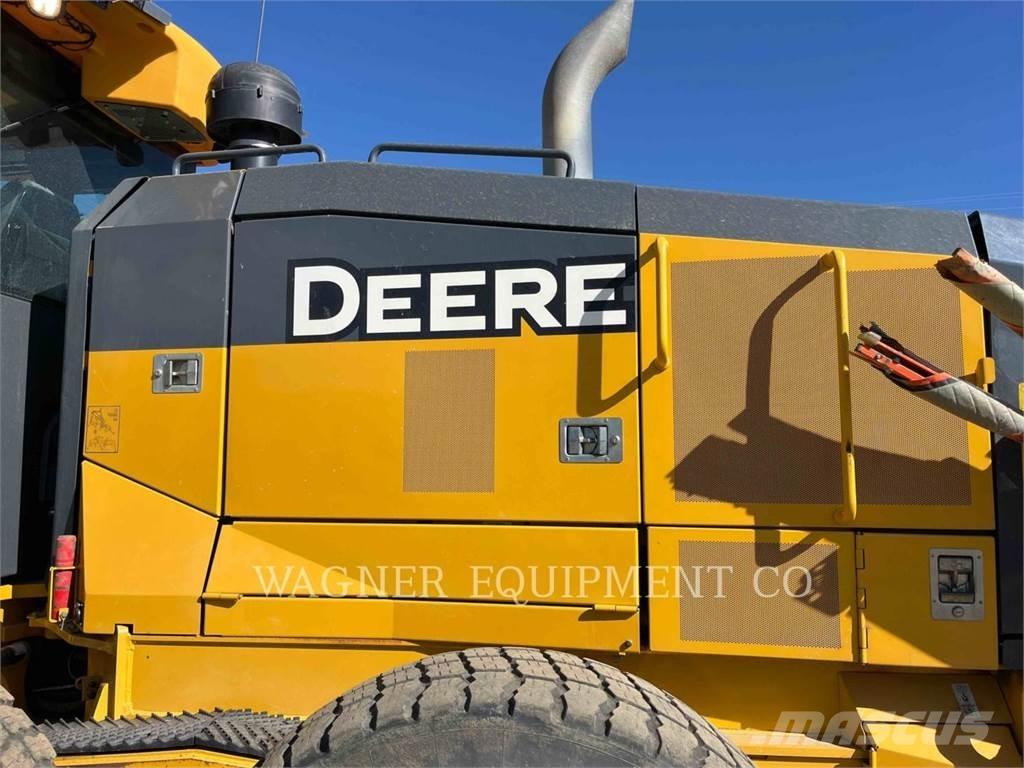 John Deere & CO. 772G AWD 平地机/推土机