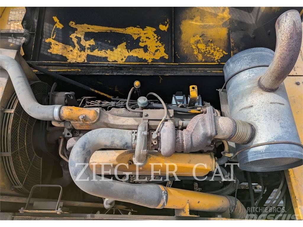 John Deere & CO. 790D 履带挖掘机