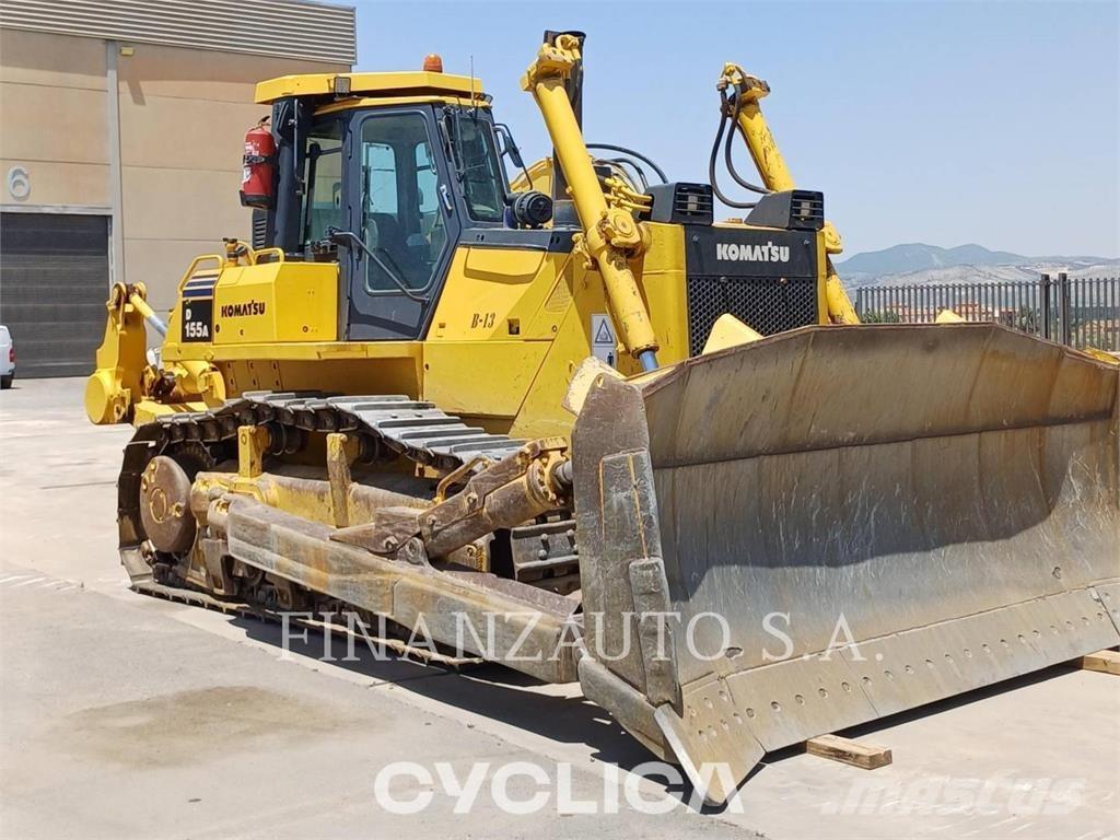 Komatsu D155 履带式推土机