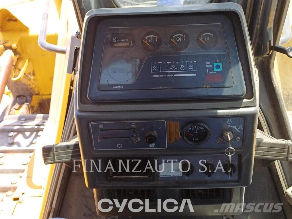 Komatsu D155 履带式推土机