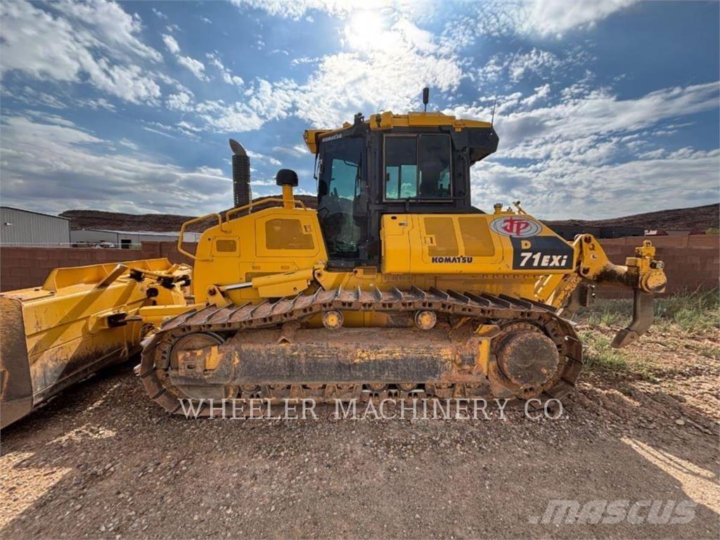 Komatsu D71EXI-24 履带式推土机
