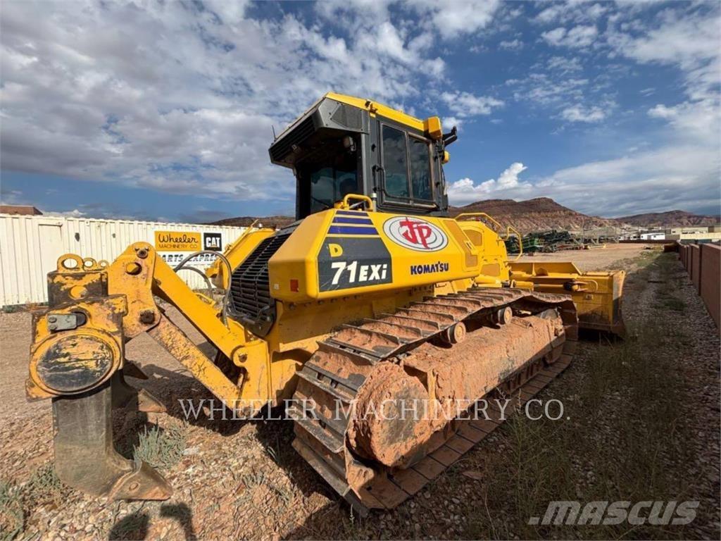 Komatsu D71EXI-24 履带式推土机
