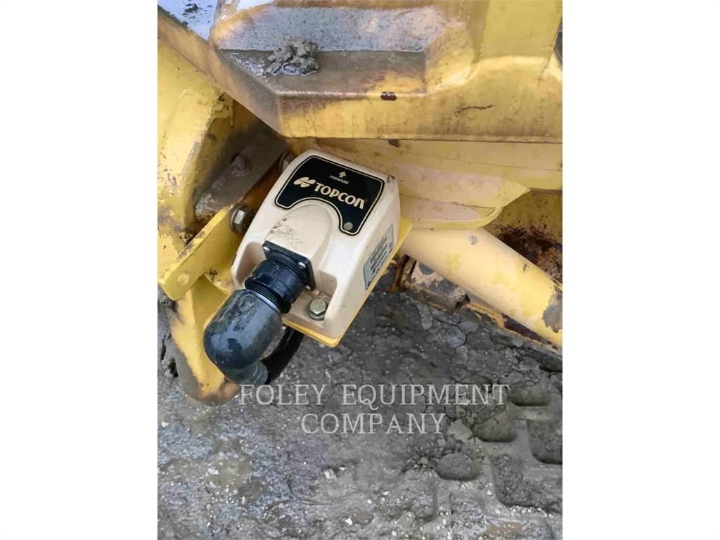 Komatsu GD655 平地机/推土机