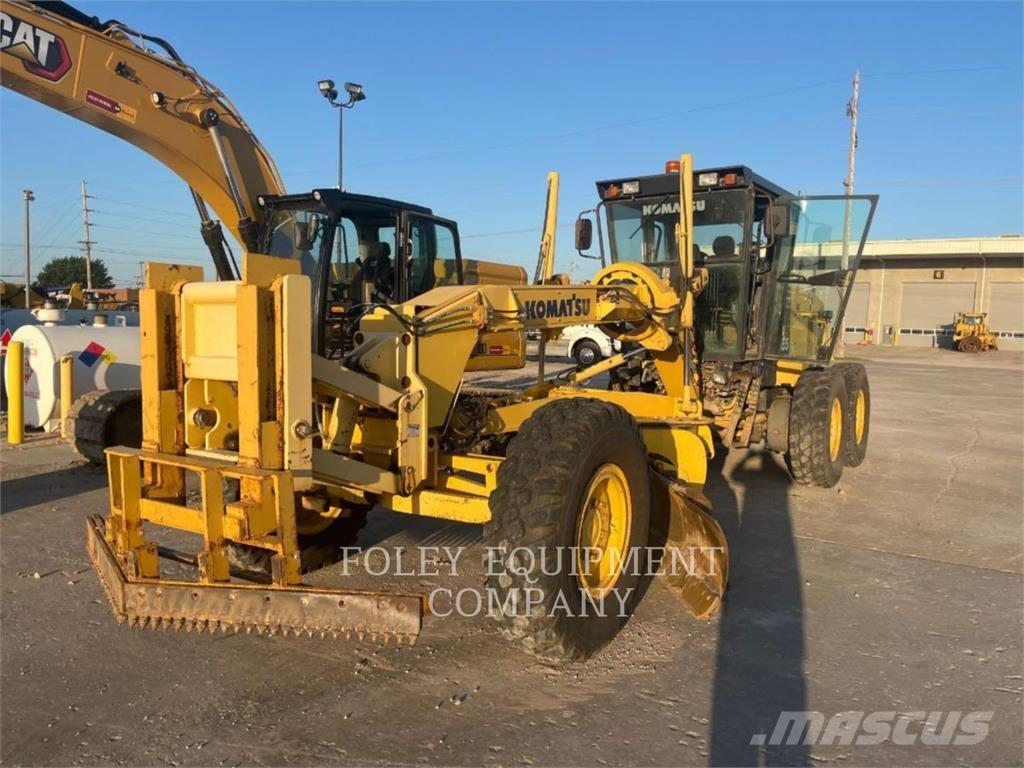 Komatsu GD655-3 平地机/推土机