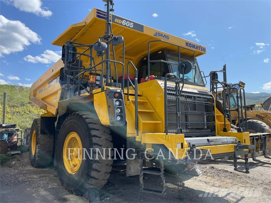 Komatsu HD605-8 铰接式自卸车