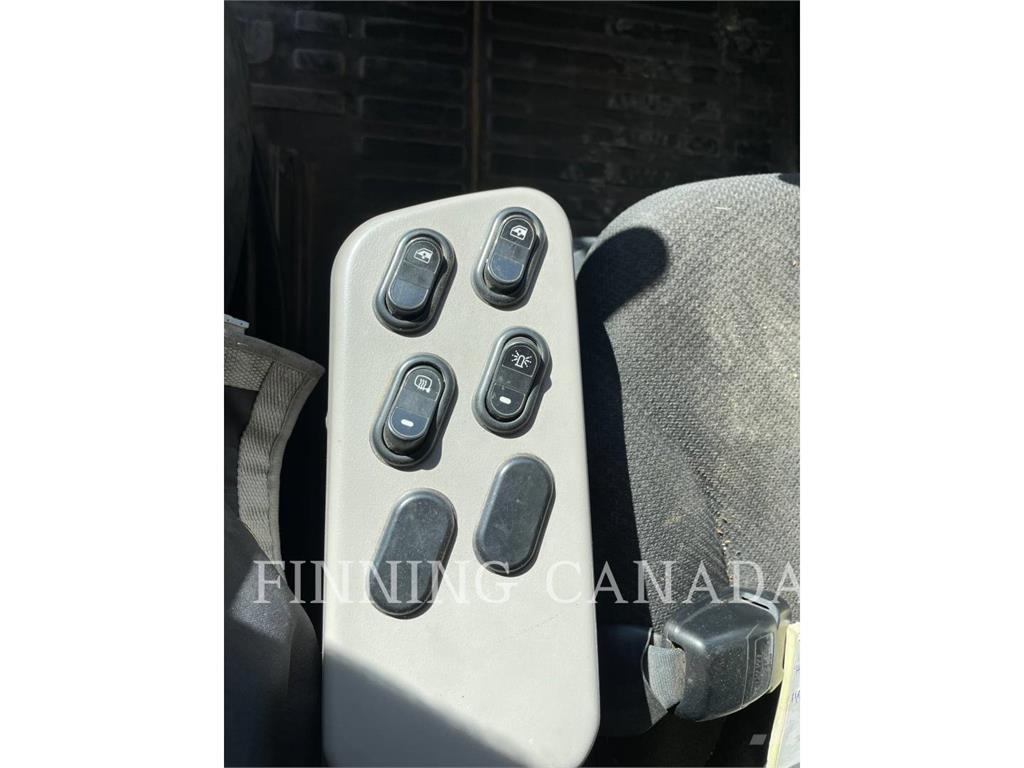 Komatsu HD605-8 铰接式自卸车