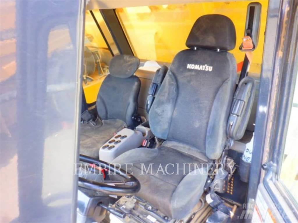 Komatsu HD785-8 铰接式自卸车