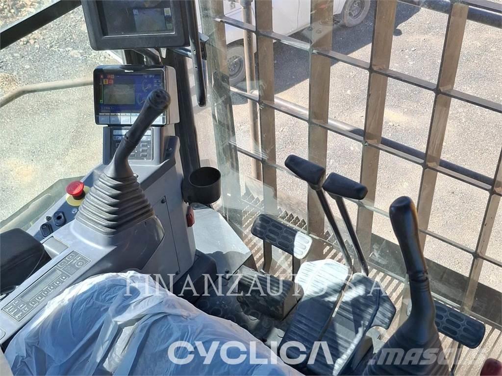Komatsu PC2000-11 履带挖掘机