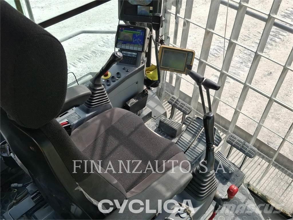 Komatsu PC2000-11 履带挖掘机