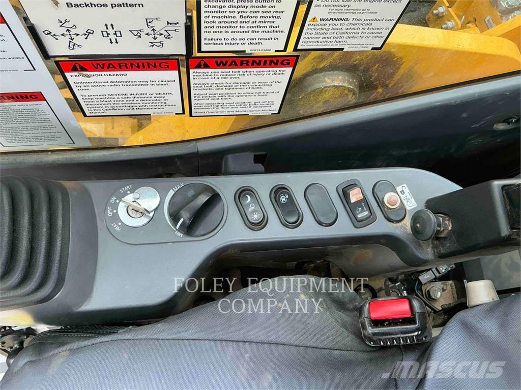 Komatsu PC210 履带挖掘机