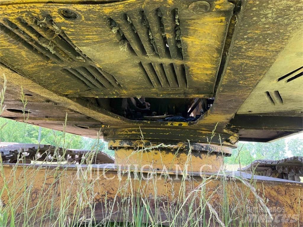 Komatsu PC220 履带挖掘机